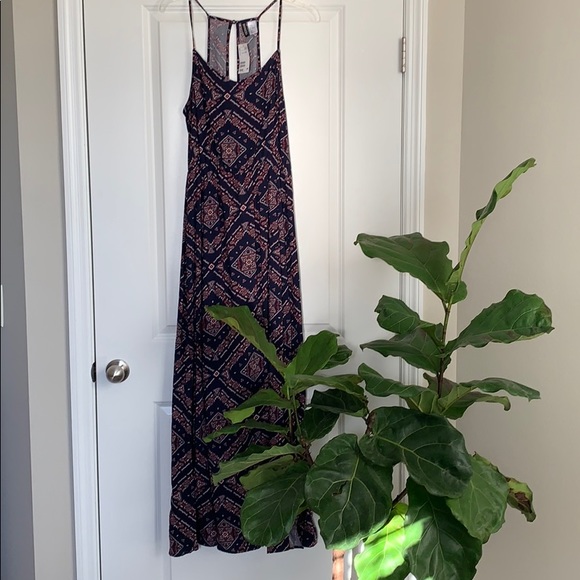 Divided Dresses & Skirts - 💚 3/$15 NWT Divided by H&M Maxi Dress